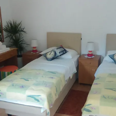 Mali Raj 4*